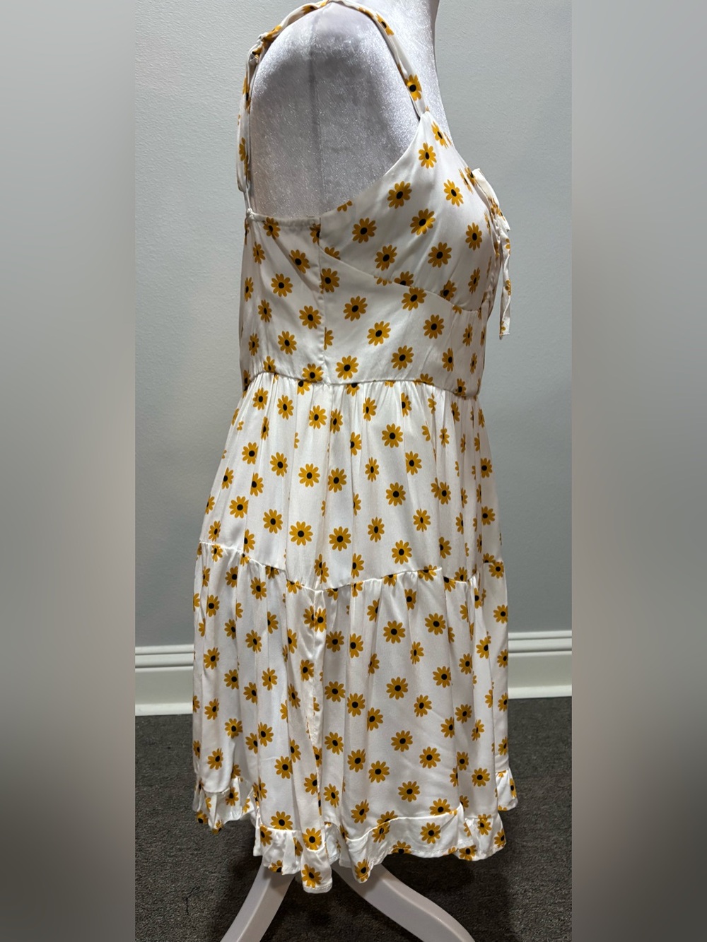 Cotton On Daisy Sundress New NWT Lined Side Zip Sz M - Picture 3 of 9